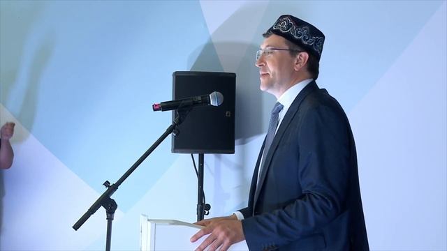 Волжский Сабантуй в Нижнем Новгороде прошел под проливным дождем. Омрачило ли это праздник? смотреть онлайн
