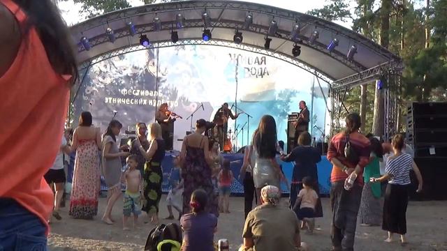 Алексей Чичаков и Белуха Джем  Фестиваль Живая вода