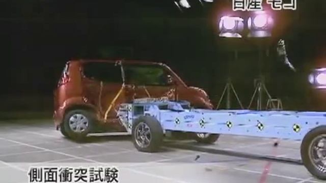 Crash Test 2011 - Nissan Moco / Suzuki Mr. Wagon (Side Impact) JNCAP смотреть онлайн