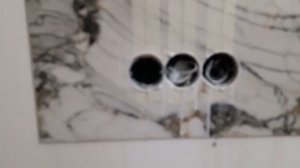 КАК БЫСТРО И ТОЧНО ВЫРЕЗАТЬ ОТВЕРСТИЯ ПОД РОЗЕТКИ В КЕРАМОГРАНИТЕ?