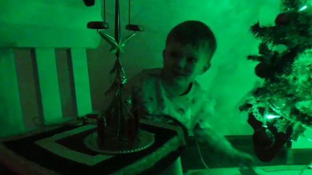 Наряжаем елку и пишем письмо Деду Морозу смотреть онлайн