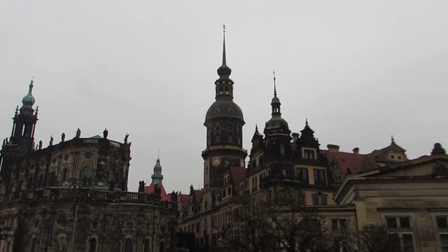 Дрезден (Памятник королю Иоганну) смотреть онлайн