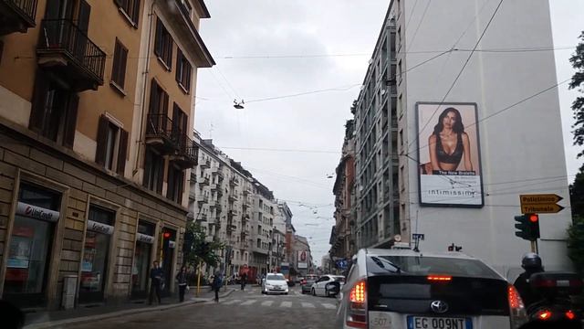 Обзор, Милан Италия. Манера езды по городу 09.05.17**2 смотреть онлайн