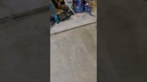 Наливные полы Unis. Заливаем без маяков при помощи лазерного уровня Фирмы Bosch.