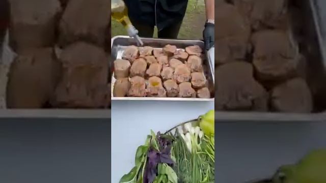 ЭТО БОМБА? ШАШЛЫК ИЗ ГОВЯЖЬЕГО ЯЗЫКА И ХОЛОДНУЮ ЗАКУСКУ ГОТОВИТ СМБАТ АВЕТИСЯН ПО СВОЕМУ РЕЦЕПТУ ?? смотреть онлайн