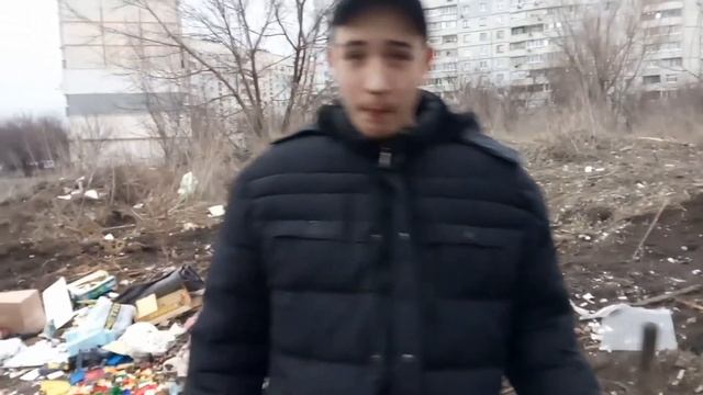 выжить любой ценой: лайфхаки по выживанию в джунглях Бразилии, строим жильё в джунглях 18+ смотреть онлайн