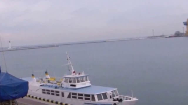 Odessa. Black Sea in December / Одесса. Чёрное море в декабре смотреть онлайн