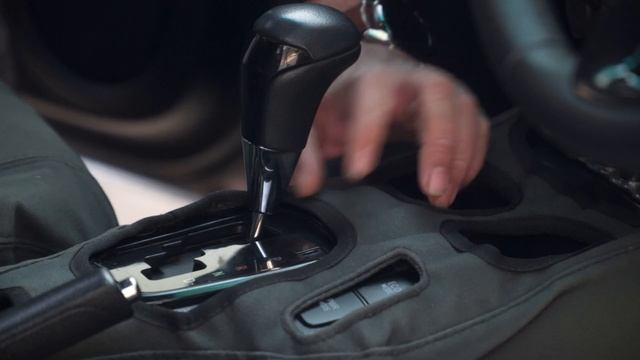 HILUX HOW TO: SELECTING NEUTRAL ON A TOYOTA AUTOMATIC TRANSMISSION WITHOUT A KEY | EP 1 смотреть онлайн
