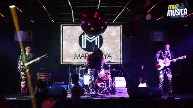 El Esquimal-La Monarkia De Escobar (En Vivo) смотреть онлайн