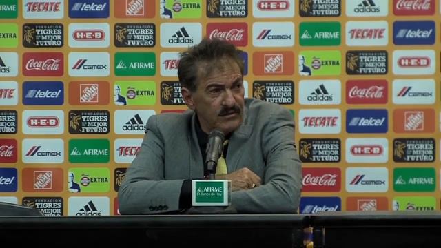 Ricardo Lavolpe elogia a Jurgen Damm смотреть онлайн