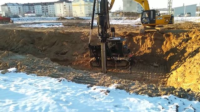 Забивка СВАЙ под фундамент смотреть онлайн