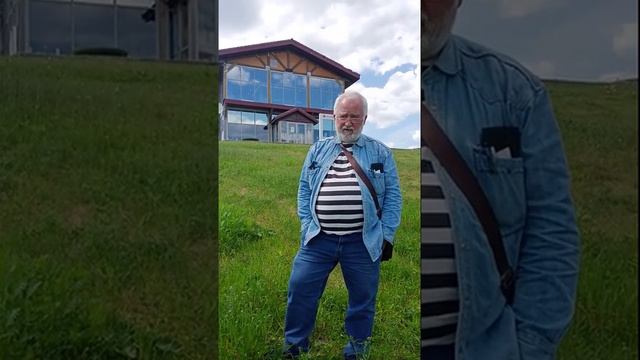 Здание на горнолыжном склоне строили зимой 15 лет назад, на насыпной призме. Конструктив из ЛВЛ. смотреть онлайн