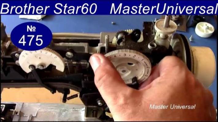 Регулятор длины стежка не крутится, пластиковый шпуледержатель побит иголками, устраняем. Видео №475