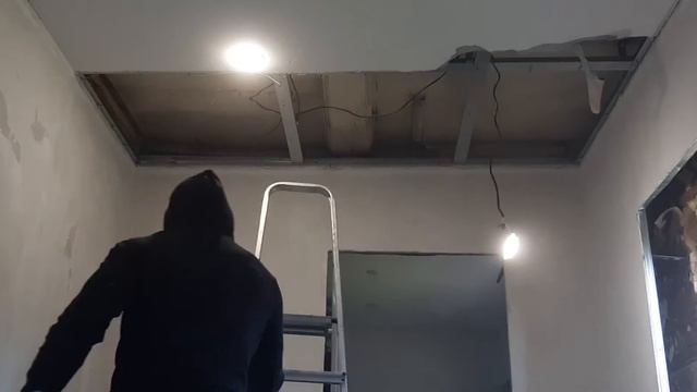 Ремонт в старом частном доме без лайфхаков. Демонтаж. Часть 1. смотреть онлайн