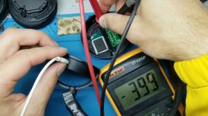 РЕМОН наушников JBL  bluetooth наушники не заряжаются