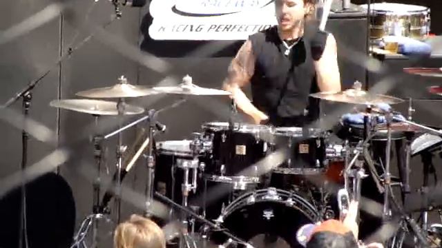 Three Days Grace - I HATE EVERYTHING ABOUT YOU