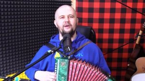 Так сыграет и споёт под гармонь не каждый! Влюбляешься в музыку с первой минуты! РЕБЯТУШКИ