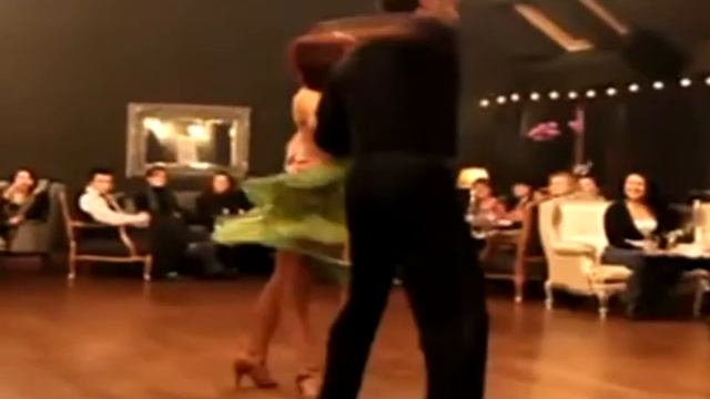 Очень надо узнать танцы. Подскажите плиз :)) смотреть онлайн