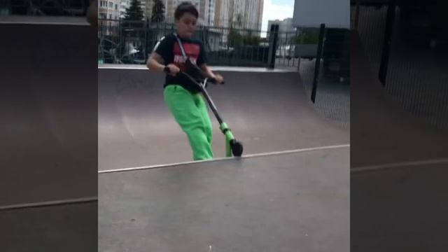 Я поставил вип на трюковом самокате смотреть онлайн