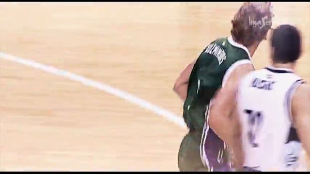 Mindaugas Kuzminskas, el todoterreno de Unicaja смотреть онлайн