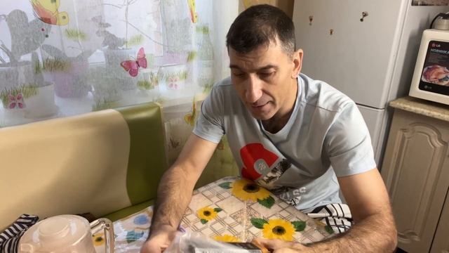 Очень быстрый и удобный способ измельчить чеснок и сохранить терку чистой - секреты предков