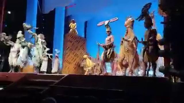 Париж. Октябрь 2022. Мюзикл "Король Лев". Mogador Theatre. смотреть онлайн