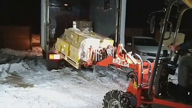 Мини Погрузчик. Паллетная вилка. смотреть онлайн