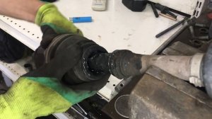 Замена сальника переднего редуктора на Toyota  Prado