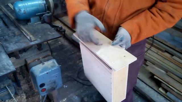 Улей «ЛЕЖАК» Украинский Кормушка Український лежак своїми руками