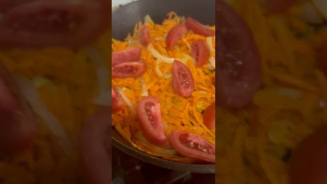 Морковь тушеная с помидором #едадлялюбимого #чтоприготовить #whattocookfordinner #морковь