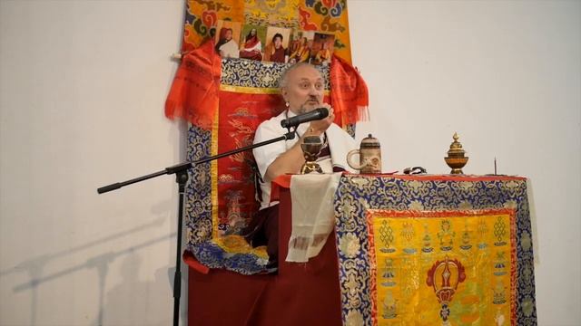 Могут ли современные жители большого города практиковать учение Будды? (часть 1) смотреть онлайн