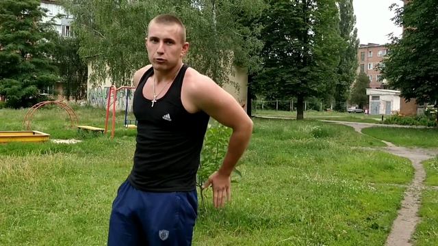 Віджимання з хлопком за спиною!!))) смотреть онлайн