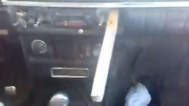 ГАНГСТЕРЫ НА SOUNDКАРЕ.ПАРНИ ИСПОЛНЯЮТ КАК МОГУТ.МАШИНА ОГОНЬ)!! смотреть онлайн