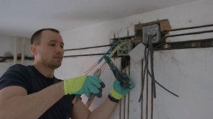 Проводка в квартире  Сварка проводов инвертором в коробках наглядно