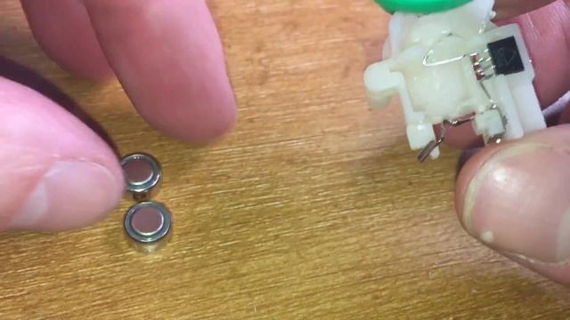 How to Replace the Batteries of a Minion by McDonald’s смотреть онлайн