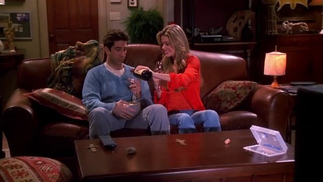 Friends - Ross's Cousin Cassie (Denise Richards)