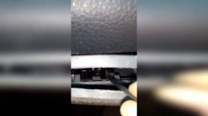 Как открыть бардачек Suzuki Sx4 если сломалась ручка