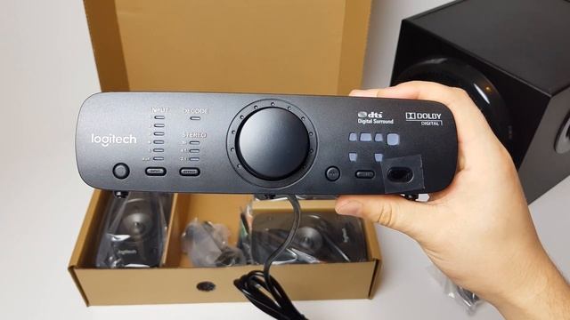 Logitech Z906 5.1 Surround Sound Speaker System Unboxing смотреть онлайн