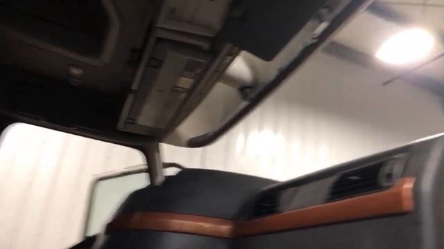 2005 Volvo VNL - Parts Unit 05VV148 смотреть онлайн