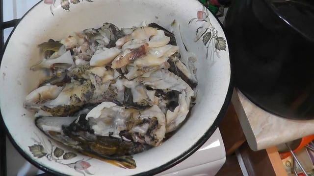 Правильная уха. Самый правильный рецепт настоящей рыбной ухи. Не жидкая. Тройная уха. Уха из петух смотреть онлайн