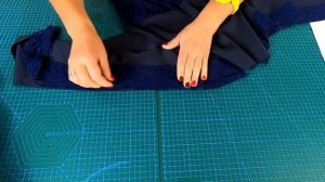 Элегантное платье футляр без талиевых вытачек со вставками из кружева. Полный пошаговый пошив.mp4