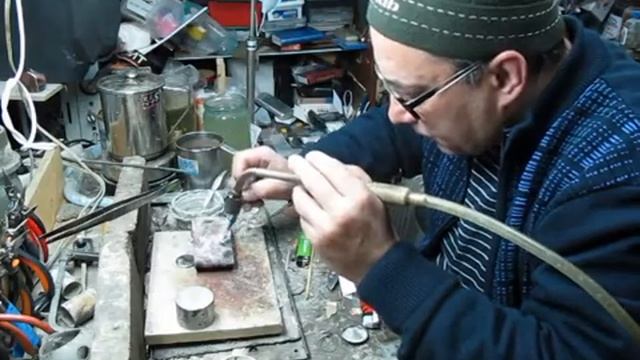 ремонт двух золотых крестиков смотреть онлайн