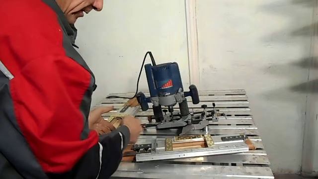 Самодельный шаблон для дверных петель. смотреть онлайн