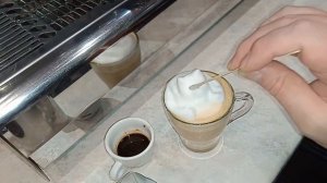 3D latte art( Кот из молочной пены)
