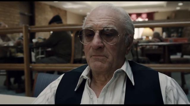 Ирландцу пришлось красить дома. Отрывок из фильма Ирландец 2019. смотреть онлайн