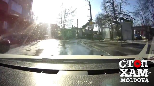 Адриан Урсу ехал по встречной полосе в Кишиневе смотреть онлайн