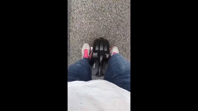 Hopping on the Airwheel Q3 (Jaywhyeee) смотреть онлайн