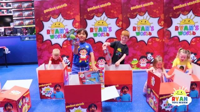 Ryan Surprise his Fans at Smyth Toys SuperStores in the UK!!! смотреть онлайн