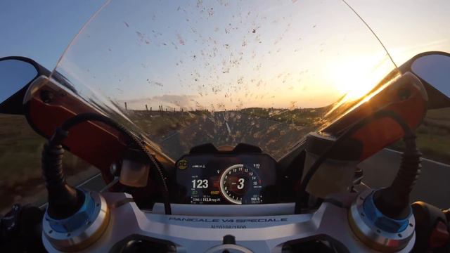 Part 2 of Michael Rutter on board the Ducati Panigale V4 Speciale смотреть онлайн