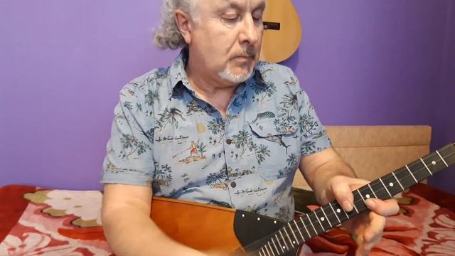 Уроки игры на балалайке. РНП "Ах, вы сени" и "Я под горку шла". смотреть онлайн